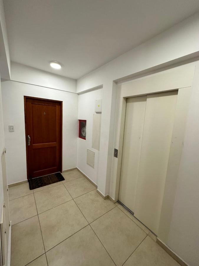 Departamento Temporal Con Cochera Apartment